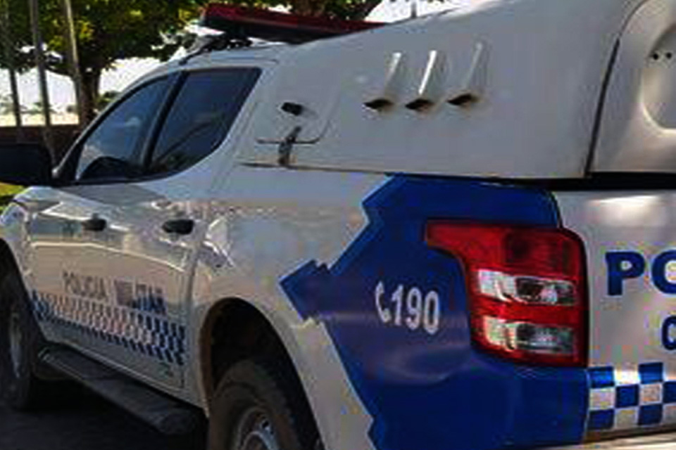 Mulher é detida após atirar contra homem em via pública em Corumbiara