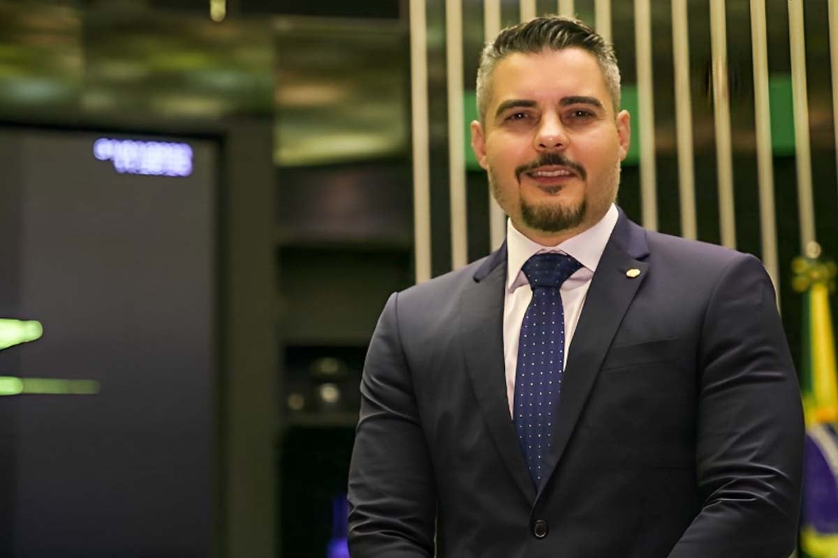 Thiago Flores apresenta emenda para fortalecer o atendimento do INSS em municípios de fronteira e difícil acesso