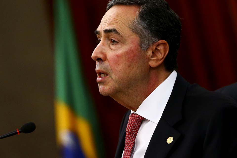 Barroso elogia proposta de reforma eleitoral aprovada pelo Congresso