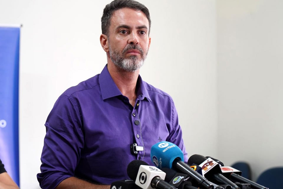 Entrevista - Prefeito Léo Moraes fala das ações para regularizar coleta de lixo em Porto Velho