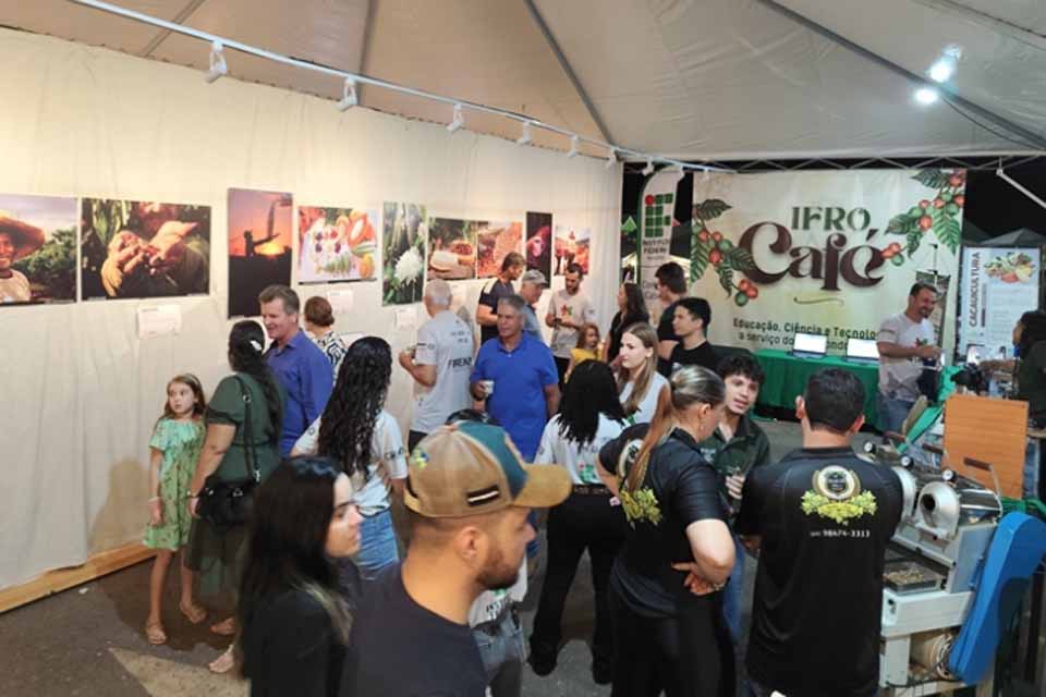 IFRO se destaca na 4ª Cafecau com protagonismo estudantil e inovação tecnológica