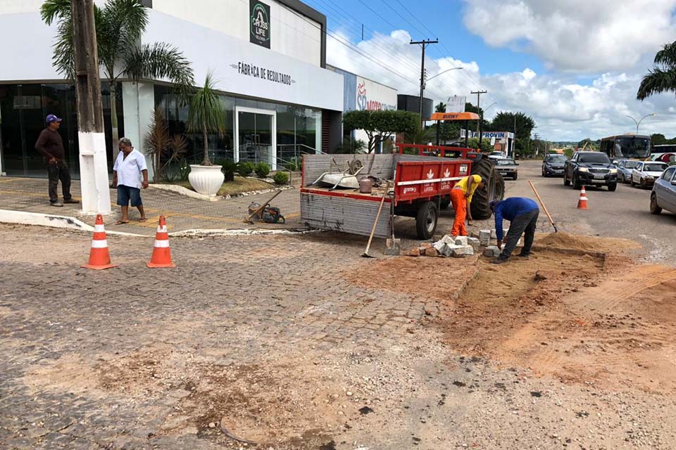 Prefeitura recupera avenida 31 de Junho no trecho no cruzamento com a Rua Nova Brasília