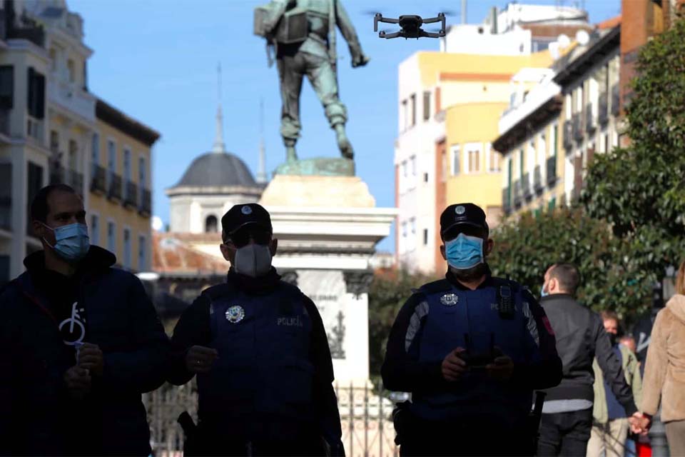 Números de contágios e óbitos descem em Espanha nas últimas 24 horas