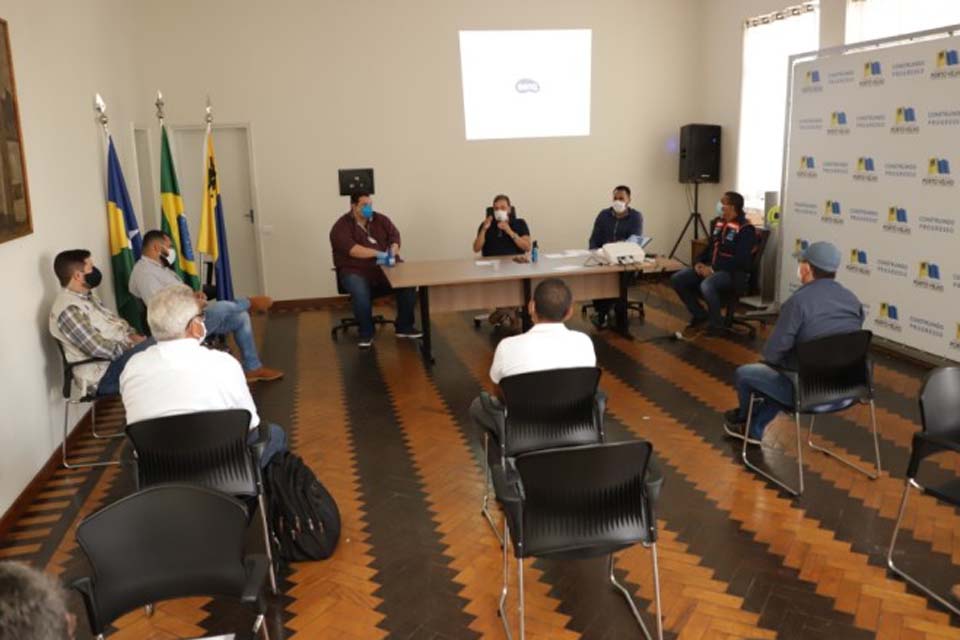 Hildon Chaves relaiza reunião para traçar estratégias para o enfrentamento ao coronavírus no Baixo e Médio Madeira e distritos