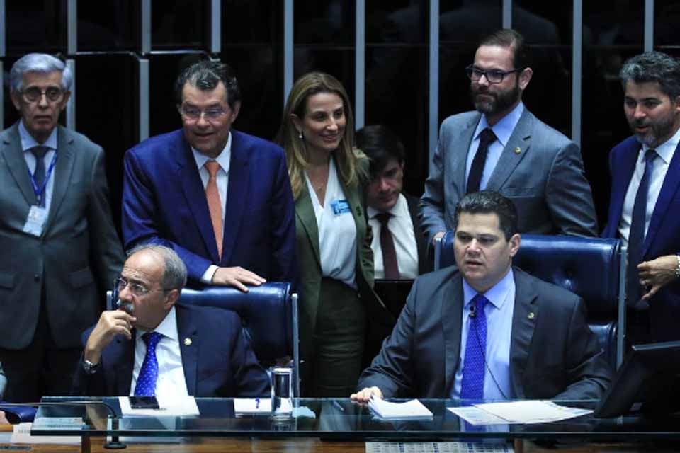 Câmara aprova isenção do IR para quem ganha até R$ 5 mil