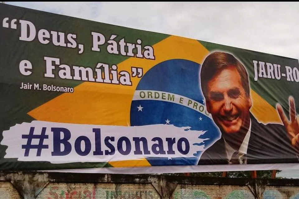 Professor Nazareno, o colunista mais polêmico da Região Norte, escreve; Farsas: Deus, Pátria, Família