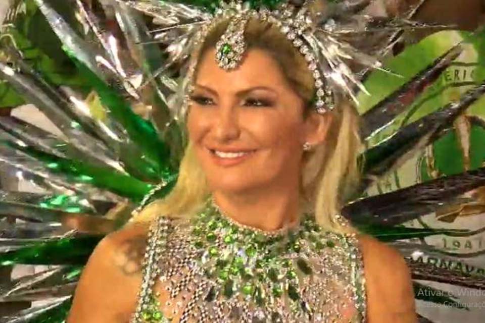 “Estou velha”, diz Antonia Fontenelle em despedida do Carnaval