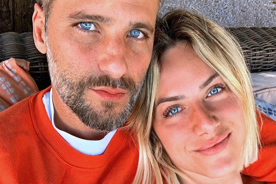 Ewbank convida famosos para assumirem seu canal no YouTube