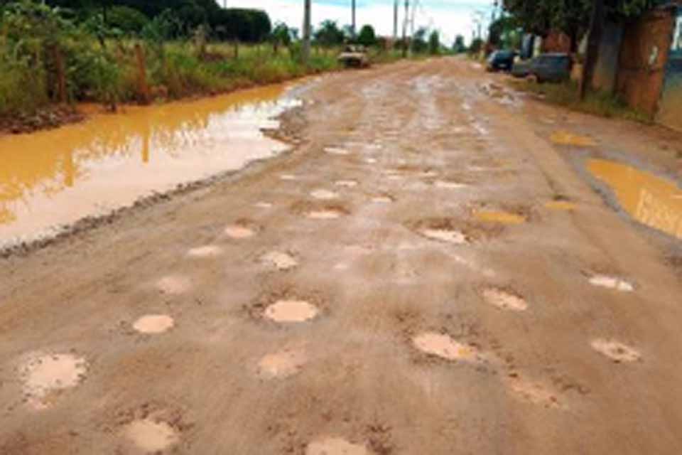 Morador denuncia situação impressionante de longa avenida que cruza vários bairros
