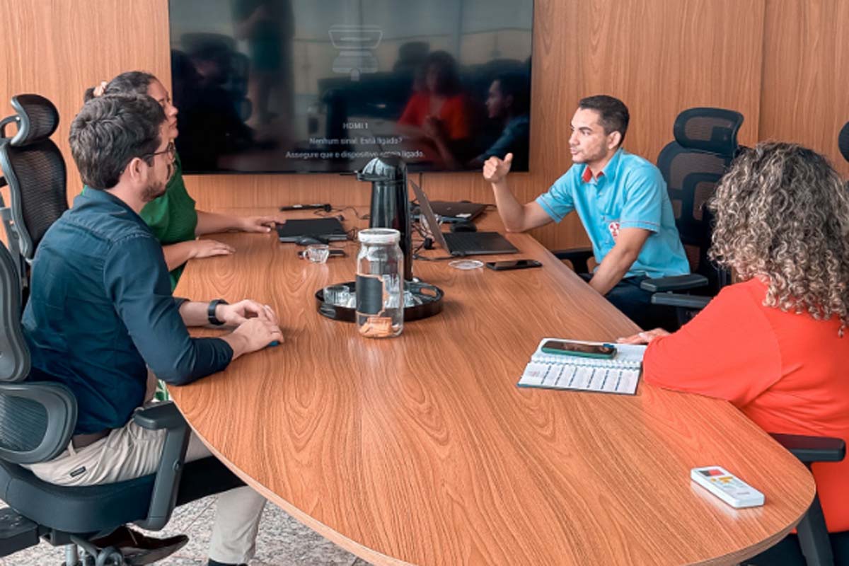 Semaf recebe especialista em soluções digitais para uma reunião estratégica de alinhamento