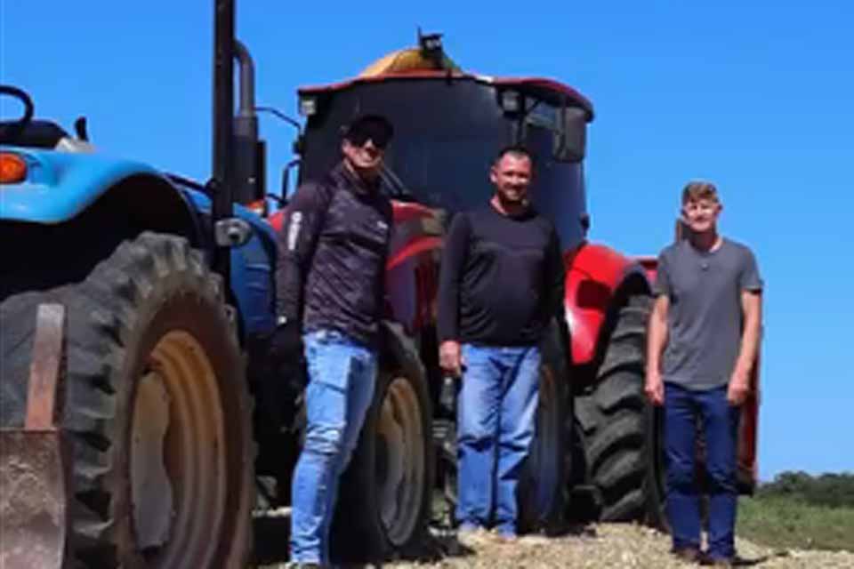 Produtores rurais contam com máquinas, assistência técnica e o suporte da prefeitura para produzir mais e melhor