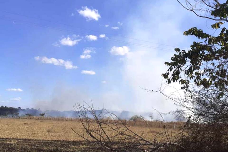 Fio de energia se rompe e incendeia duas propriedades rurais em uma semana