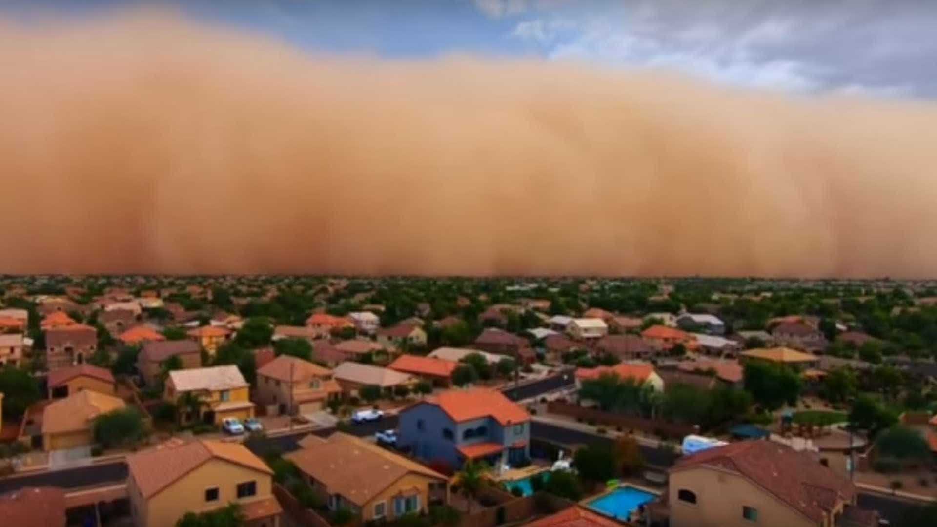Tempestade de areia gigantesca atinge cidade nos EUA